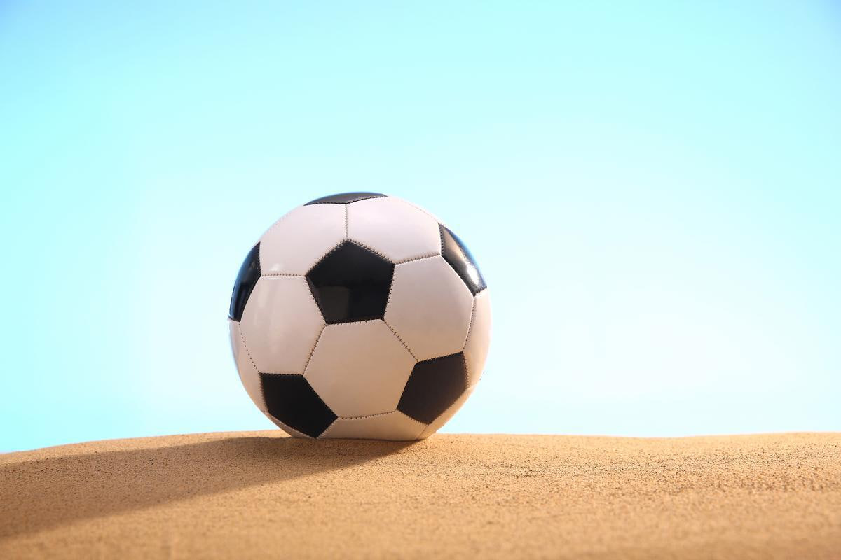 业余爱好者使用足球比分捷报网手机跟踪比赛